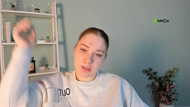 tereza moon online show from October 24, 2025, 8:33 am