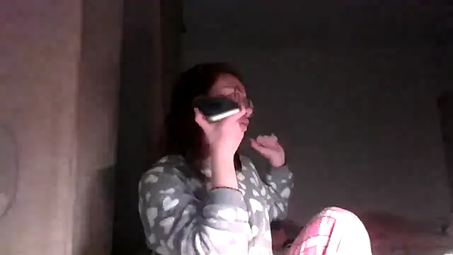 LuckySLove online show from March 19, 2026, 7:29 pm
