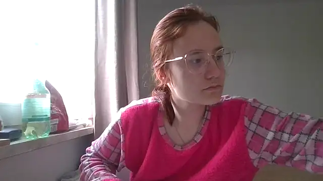 LuckySLove online show from April 5, 2026, 2:36 pm