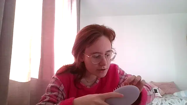 LuckySLove online show from April 11, 2026, 3:49 pm