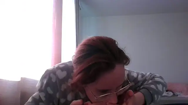 LuckySLove online show from May 28, 2026, 5:21 pm