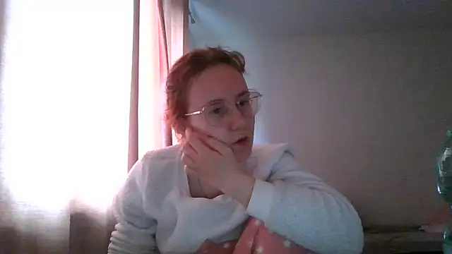 LuckySLove online show from May 31, 2026, 2:35 pm