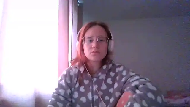 LuckySLove online show from June 8, 2026, 5:35 pm