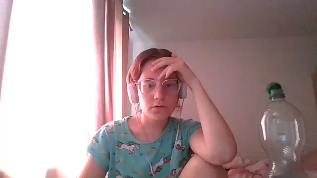 LuckySLove online show from July 3, 2026, 1:17 pm