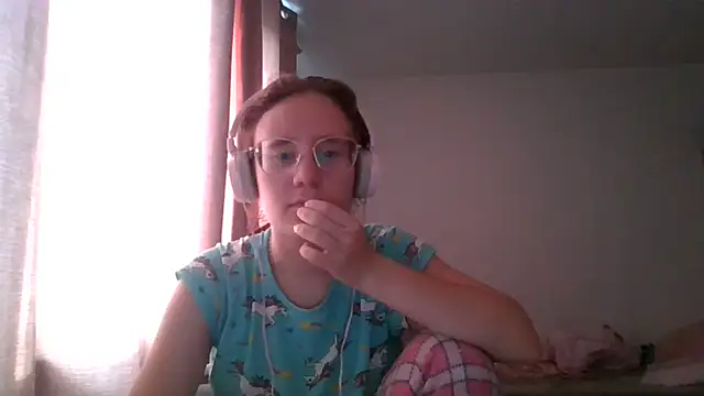 LuckySLove online show from July 15, 2026, 3:50 pm