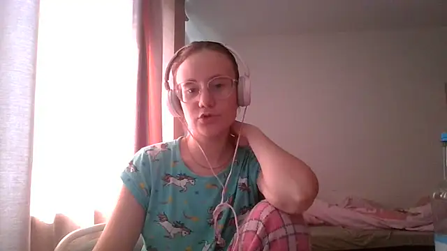 LuckySLove online show from July 16, 2026, 1:17 pm