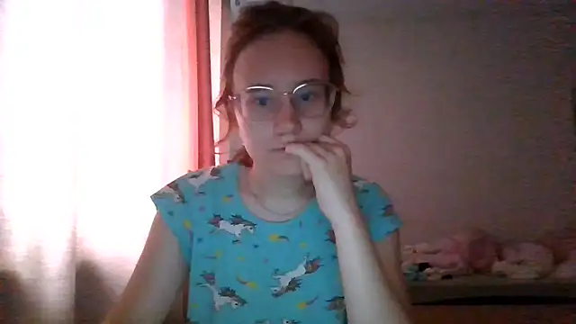 LuckySLove online show from July 17, 2026, 2:45 pm