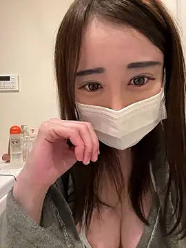 Snapshot of ericiii chatting on February 13, 2026, 12:56 pm ericiii online show from February 13, 2026, 12:56 pm