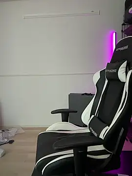 Snapshot of ericiii chatting on February 27, 2026, 4:45 am ericiii online show from February 27, 2026, 4:45 am