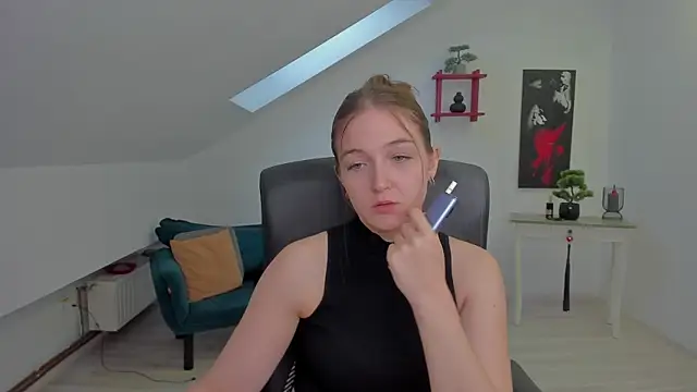 Snapshot of AnneWilsonn chatting on May 6, 2026, 4:41 am AnneWilsonn online show from May 6, 2026, 4:41 am