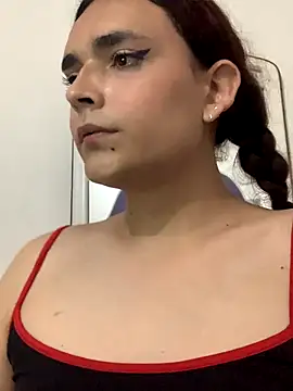 La-Gatiita-trans online show from December 13, 2025, 11:43 pm