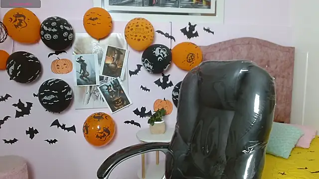 AmethystShadow17 online show from October 19, 2025, 1:45 pm