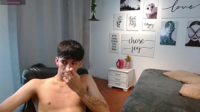 AmethystShadow17 online show from November 29, 2025, 7:28 pm