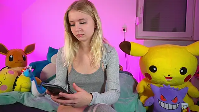 LillyOcean online show from December 20, 2025, 2:02 pm