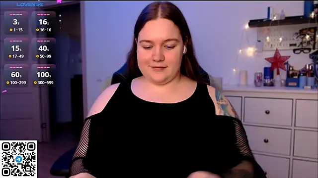 SummerTina online show from December 8, 2024, 6:06 pm