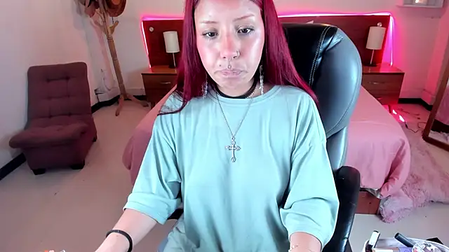 Cat  Moon   online show from October 25, 2025, 12:45 pm