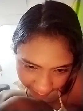 Snapshot of Kira_Lu chatting on October 15, 2025, 3:28 am Kira Lu online show from October 15, 2025, 3:28 am