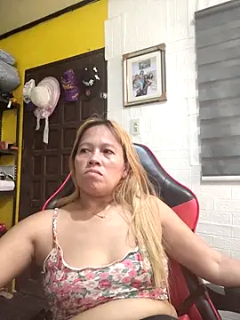 Snapshot of CockBiter83 chatting on April 4, 2026, 6:00 am CockBiter83 online show from April 4, 2026, 6:00 am