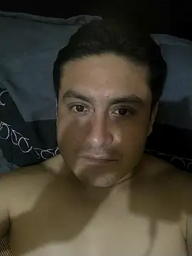 Snapshot of checheludo23 chatting on October 14, 2025, 5:30 am checheludo23 online show from October 14, 2025, 5:30 am