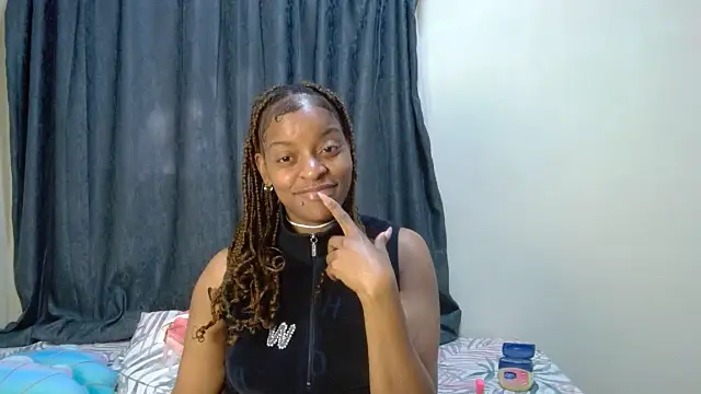 fifiqueen25 online show from April 5, 2026, 6:54 am