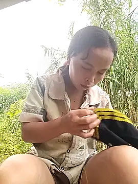 Snapshot of Nguyet2k4 chatting on October 17, 2025, 7:11 am Nguyet2k4 online show from October 17, 2025, 7:11 am