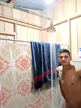 LuisMA2217 online show from October 15, 2025, 9:15 pm