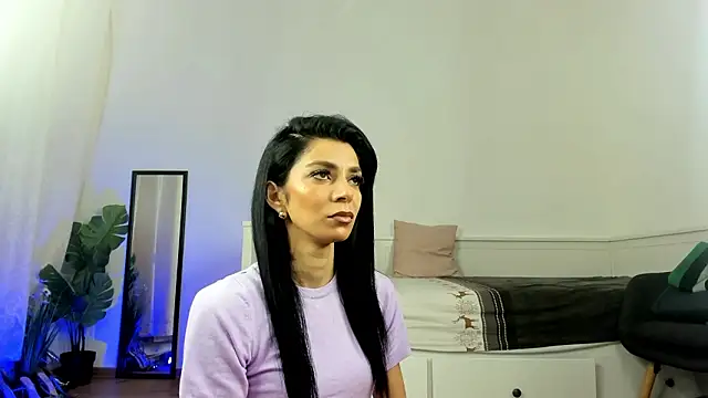 ReneeVoss online show from March 11, 2026, 4:18 am