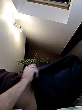 nicolaspgarnier online show from November 28, 2025, 5:26 pm