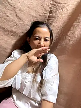 Miss-World00 online show from November 2, 2025, 12:24 am