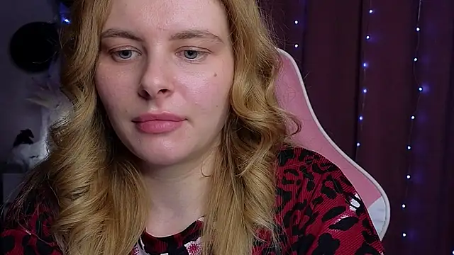 newday-off online show from October 31, 2025, 6:20 pm