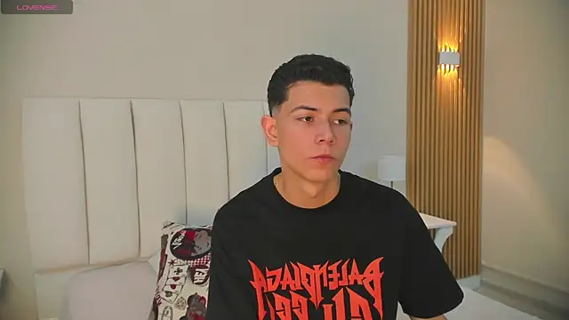 Snapshot of FireGuy_99 chatting on October 18, 2025, 3:35 pm FireGuy 99 online show from October 18, 2025, 3:35 pm