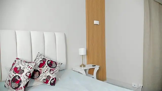 Snapshot of FireGuy_99 chatting on October 22, 2025, 1:33 pm FireGuy 99 online show from October 22, 2025, 1:33 pm