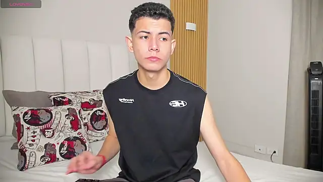 Snapshot of FireGuy_99 chatting on November 20, 2025, 1:11 pm FireGuy 99 online show from November 20, 2025, 1:11 pm