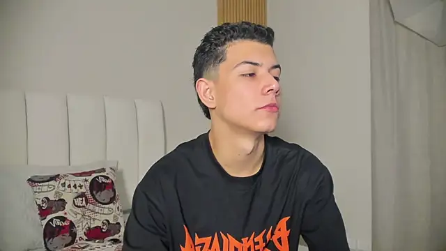 Snapshot of FireGuy_99 chatting on December 5, 2025, 12:58 pm FireGuy 99 online show from December 5, 2025, 12:58 pm