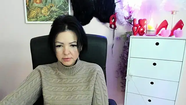 Mollybloom40 online show from March 9, 2026, 7:34 am