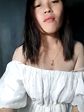Snapshot of Hani-i chatting on May 22, 2026, 12:55 pm Hani-i online show from May 22, 2026, 12:55 pm