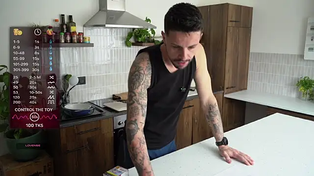 Snapshot of monsieurguitsxxx chatting on March 14, 2026, 2:44 pm monsieurguitsxxx online show from March 14, 2026, 2:44 pm