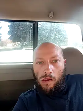 Snapshot of bobstrongdong chatting on October 14, 2025, 3:35 pm bobstrongdong online show from October 14, 2025, 3:35 pm