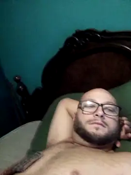 Snapshot of bobstrongdong chatting on November 17, 2025, 12:33 pm bobstrongdong online show from November 17, 2025, 12:33 pm