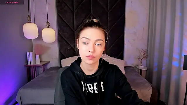 AlysiaSun  online show from March 28, 2026, 1:22 pm