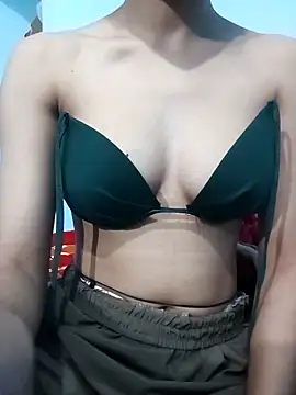 Snapshot of strip_queennn chatting on November 24, 2025, 6:40 pm strip queennn online show from November 24, 2025, 6:40 pm