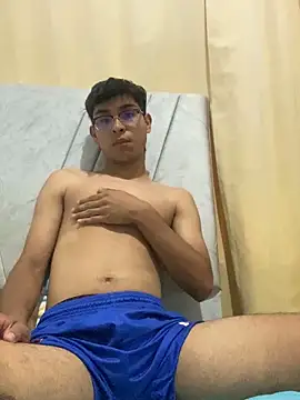 Muchachito18 online show from October 24, 2025, 3:58 am