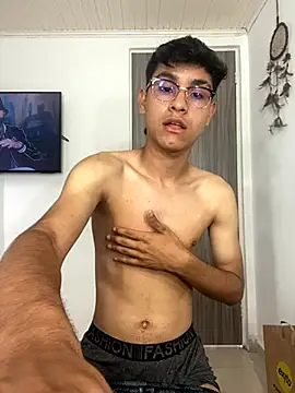 Muchachito18 online show from January 6, 2026, 6:55 pm