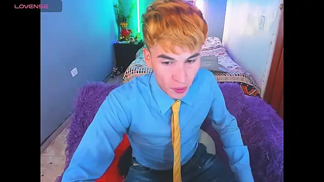 Snapshot of Latin_boysxxxx chatting on March 8, 2026, 3:10 am Latin boysxxxx online show from March 8, 2026, 3:10 am