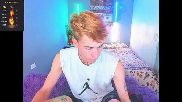 Snapshot of Latin_boysxxxx chatting on March 14, 2026, 10:37 pm Latin boysxxxx online show from March 14, 2026, 10:37 pm
