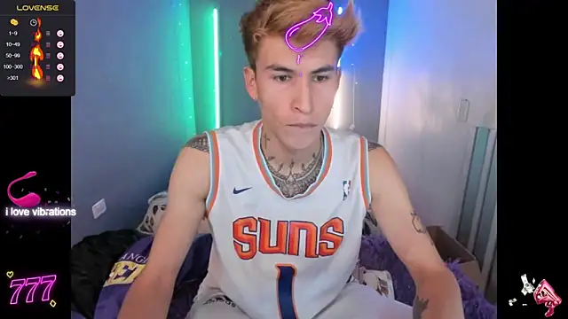 Snapshot of Latin_boysxxxx chatting on March 27, 2026, 1:22 am Latin boysxxxx online show from March 27, 2026, 1:22 am