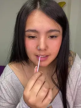 Snapshot of Mellani_luod chatting on April 8, 2026, 6:19 pm Mellani luod online show from April 8, 2026, 6:19 pm