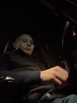 Feloh95 online show from November 14, 2025, 4:44 am