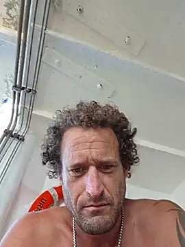 shainnfk online show from November 5, 2025, 4:23 am