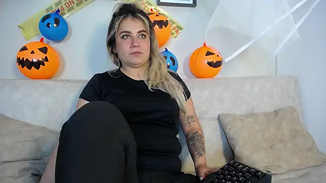 Sweet Bella Valery online show from October 30, 2025, 10:10 pm